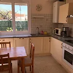 T5 Avec Jardin, 100m Plage, Clim, Wifi, Pour 8-10 Pers, - Fr-1-81-524
