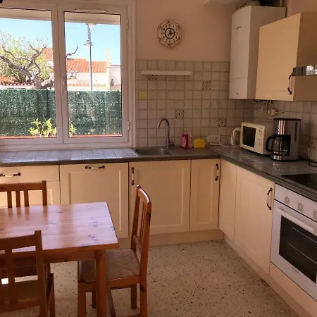 T5 Avec Jardin, 100m Plage, Clim, Wifi, Pour 8-10 Pers, - Fr-1-81-524